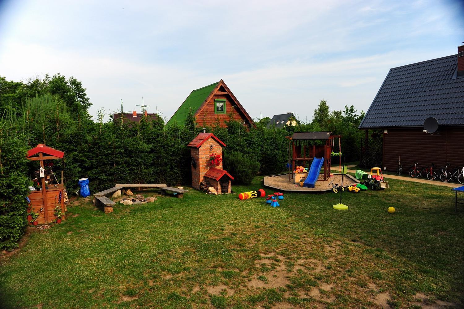 Caloroczne Domki Nad Morzem I Jeziorem Jezierzany Luaran gambar