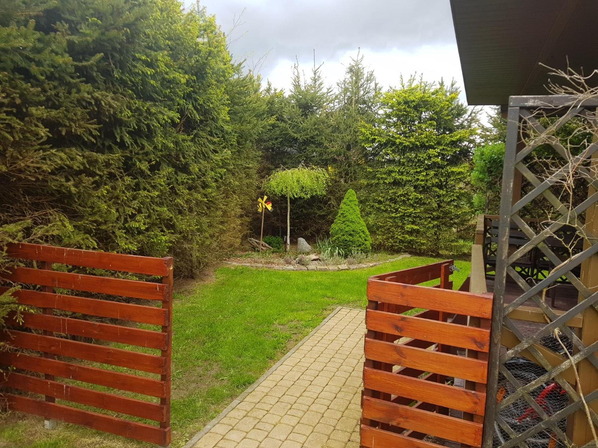 Caloroczne Domki Nad Morzem I Jeziorem Jezierzany Luaran gambar